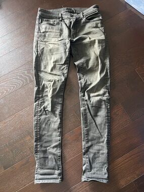 Uniqlo Slim Fit Men's Jeans in Olive Gray size: 31 x 34 inch
